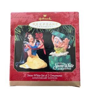 NIB Hallmark‎ Disney's Snow White and the Seven Dwarfs 1997 Christmas Ornament